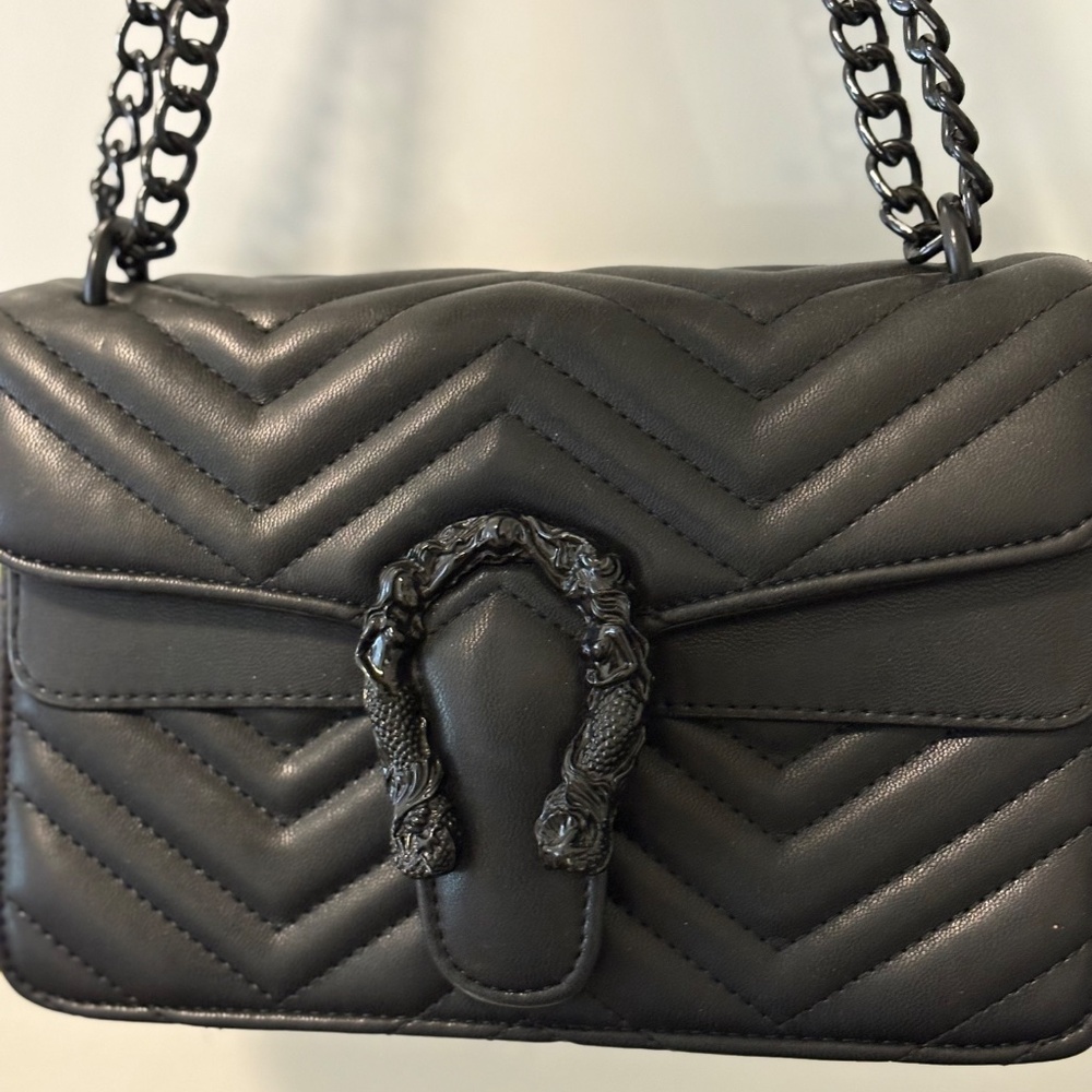 Purses - Picture 4 of 7